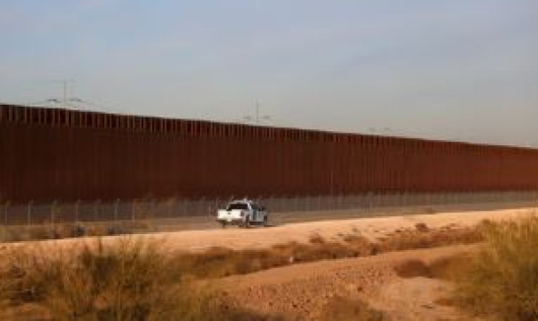 Trump orders to deploy troops to US-Mexico border